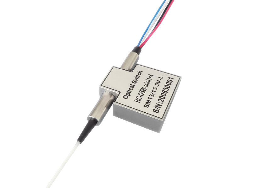 миниатюрный оптический переключатель  1&times;4